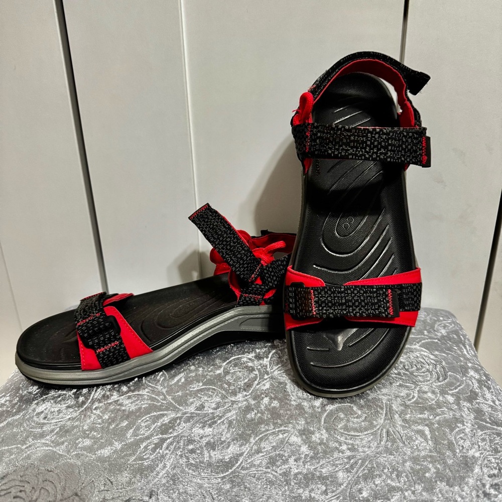 ECCO Offroad Women's Nubuck Outdoor Sandal Black & Red